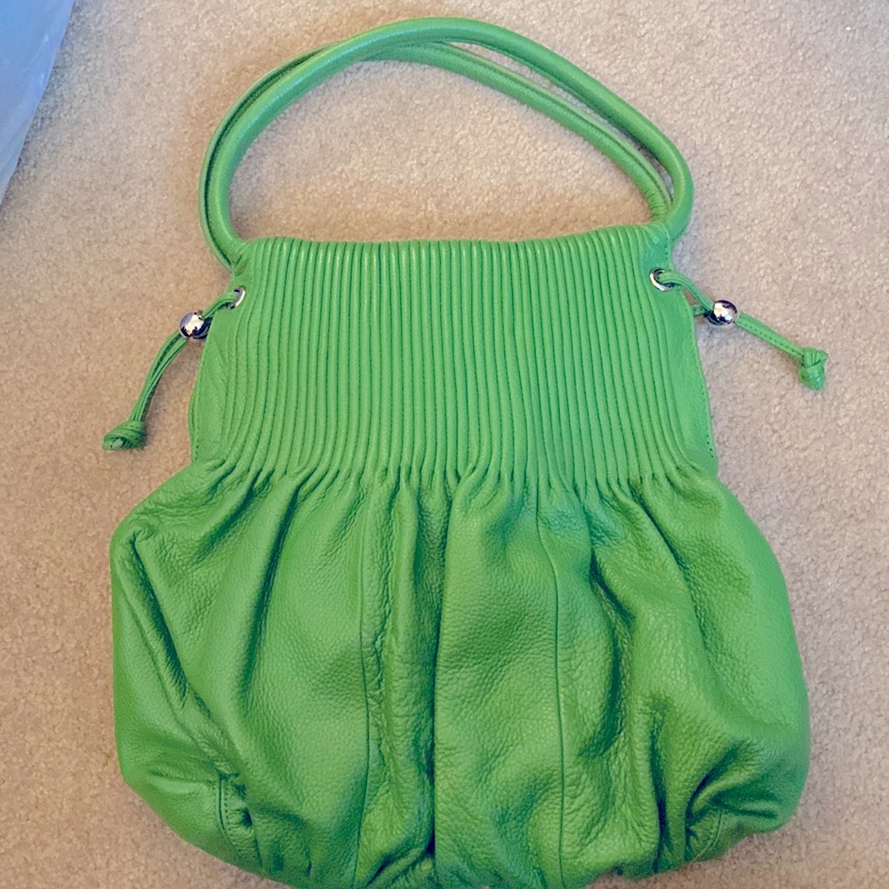 BODHI GREEN PEBBLE LEATHER SHOULDER BAG DESIGNED IN NEW YORK